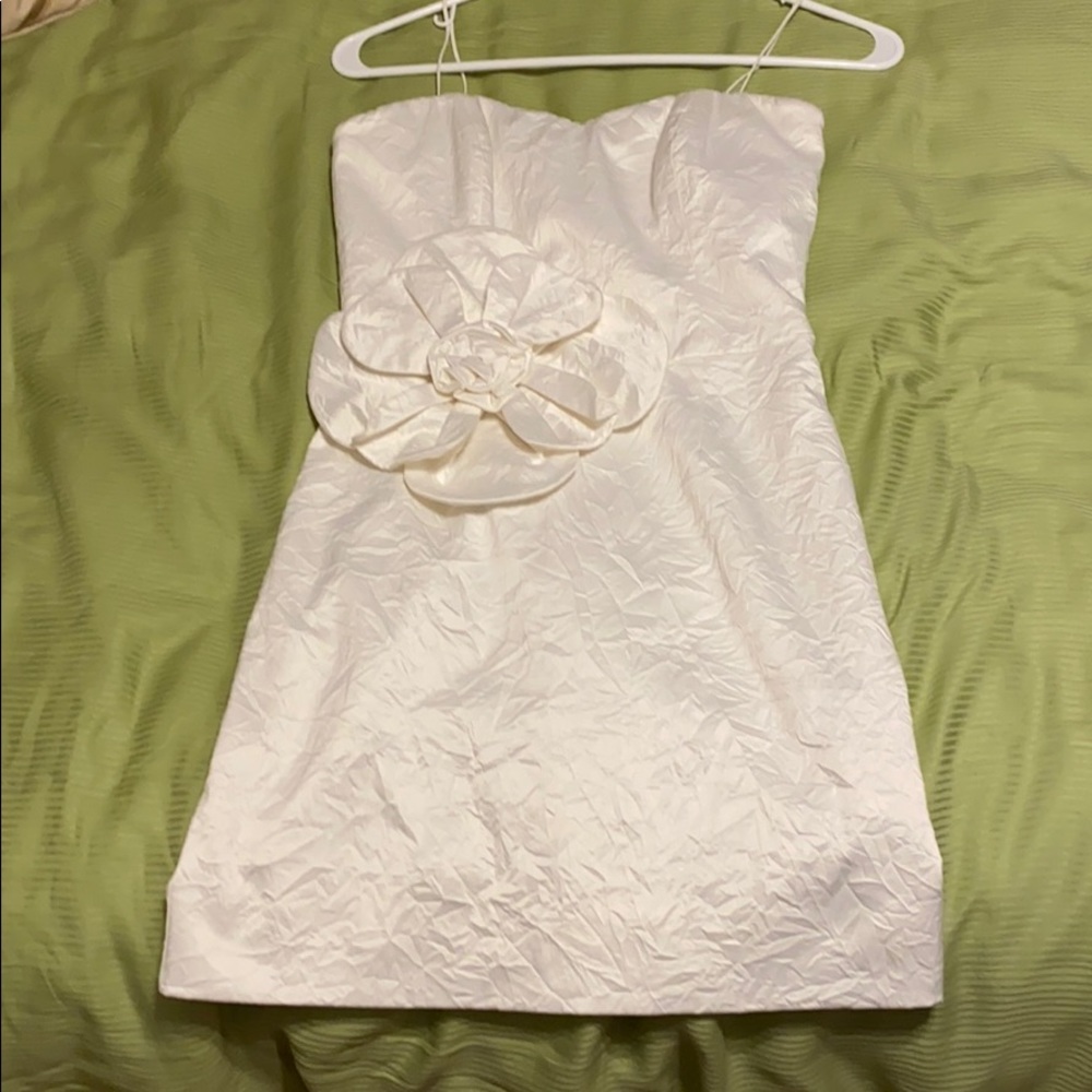 white badgley mischka dress large flower